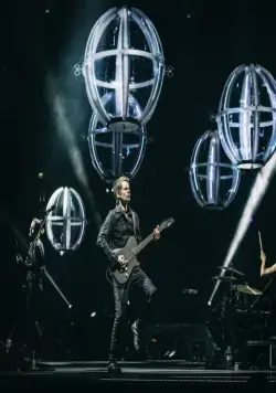 Кадр из Muse: Мировой тур Drones (2018) Кадр 2 из фильма Muse: Мировой тур Drones / Muse: Drones World Tour (2018)