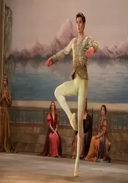 Кадр из Нуреев. Белый ворон (2019) Кадр 2 из фильма Нуреев. Белый ворон / The White Crow (2019)