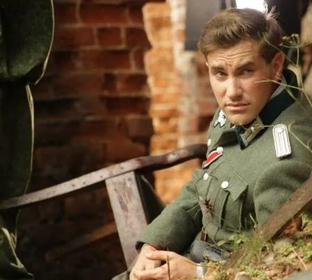 Кадр из Снайперы: Любовь под прицелом (2012) Кадр 1 из сериала Снайперы: Любовь под прицелом (2012)