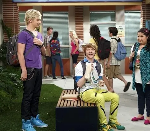 Кадр из Остин и Элли (2011) Кадр 2 из сериала Остин и Элли / Austin & Ally (2011)