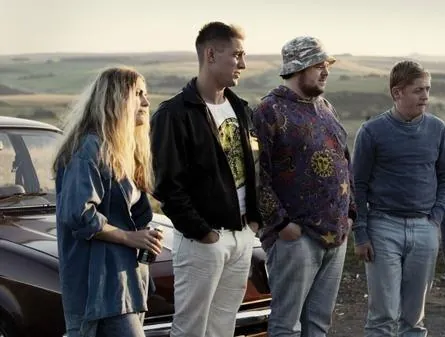 Кадр из Это – Англия. Год 1990 (2015) Кадр 3 из сериала Это – Англия. Год 1990 / This Is England '90 (2015)