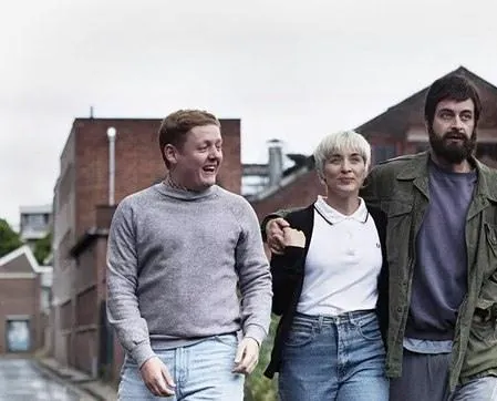 Кадр из Это – Англия. Год 1990 (2015) Кадр 2 из сериала Это – Англия. Год 1990 / This Is England '90 (2015)