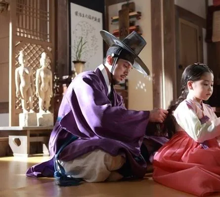 Кадр из Приказ небес (2013) Кадр 1 из сериала Приказ небес / Cheonmyeong: Joseonpan domangja iyagi (2013)