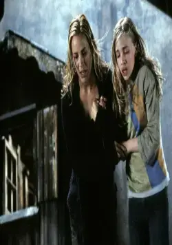Кадр из Темные силы (2005) Кадр 3 из фильма Темные силы / The Dark (2005)
