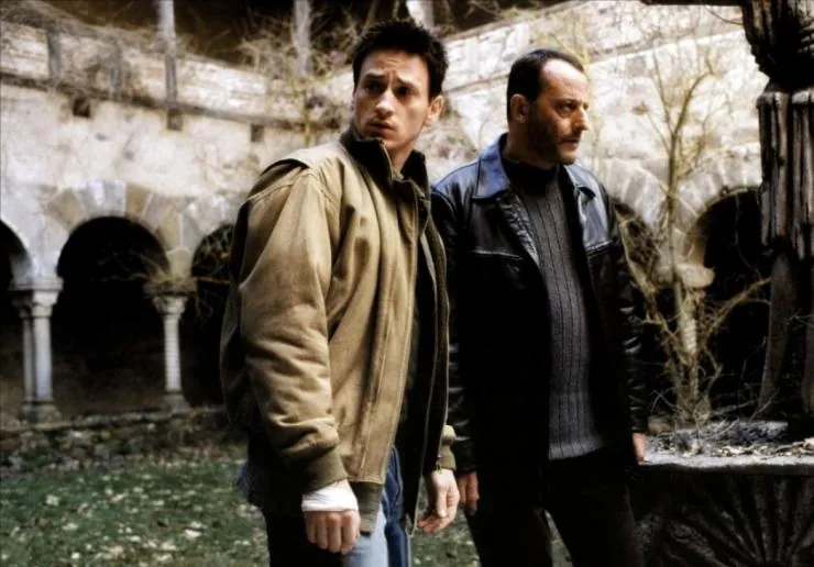 Кадр из Багровые реки 2: Ангелы апокалипсиса (2004) Кадр 1 из фильма Багровые реки 2: Ангелы апокалипсиса / Les rivières pourpres 2 - Les anges de l'apocalypse (2004)