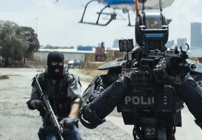 Кадр из Робот по имени Чаппи (2015) Кадр 2 из фильма Робот по имени Чаппи / Chappie (2015)