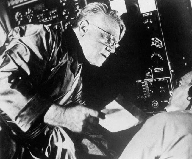 Кадр из Часы доблести (1960) Кадр 2 из фильма Часы доблести / The Gallant Hours (1960)
