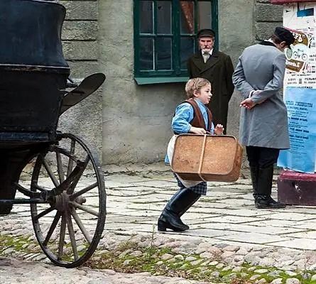Кадр из В лесах и на горах (2010) Кадр 1 из сериала В лесах и на горах (2010)