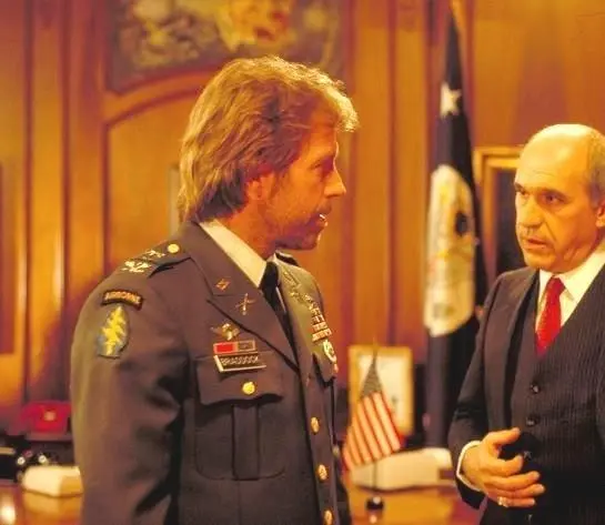 Кадр из Без вести пропавшие 3: Брэддок (1988) Кадр 2 из фильма Без вести пропавшие 3: Брэддок / Missing in Action-3: Braddok (1988)