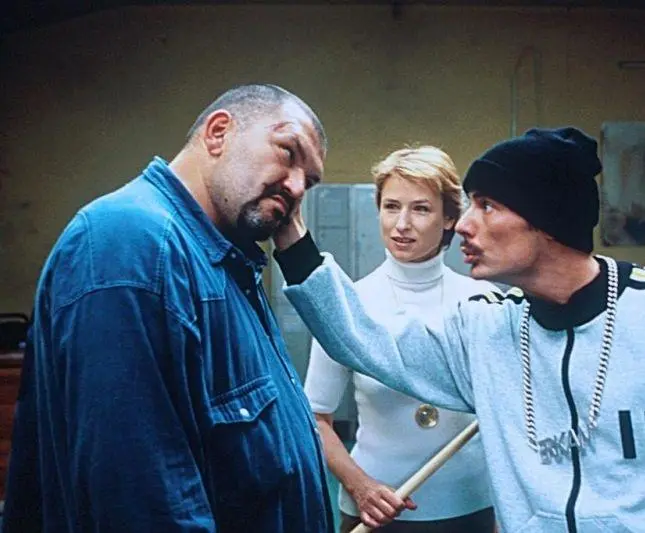 Кадр из Тёлкохранители против сил тьмы (2002) Кадр 1 из фильма Тёлкохранители против сил тьмы / Erkan & Stefan gegen die Mächte der Finsternis (2002)