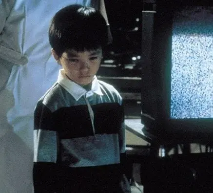 Кадр из Звонок 2 (1999) Кадр 1 из фильма Звонок 2 / Ringu 2 (1999)