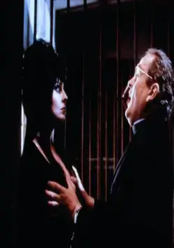 Кадр из Эльвира: Повелительница тьмы (1988) Кадр 3 из фильма Эльвира: Повелительница тьмы / Elvira: Mistress of the Dark (1988)