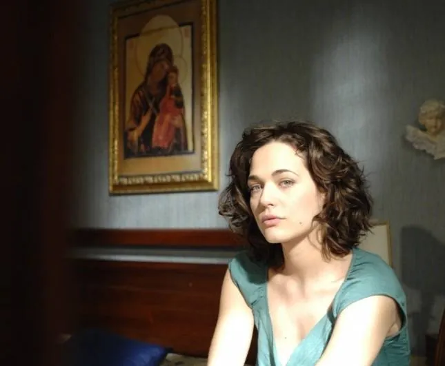 Кадр из Роковая Лара (2009) Кадр 3 из фильма Роковая Лара / Io, loro e Lara (2009)