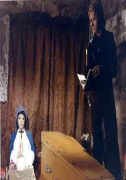 Кадр из Окровавленные губы (1975) Кадр 2 из фильма Окровавленные губы / Suck Me, Vampire (1975)