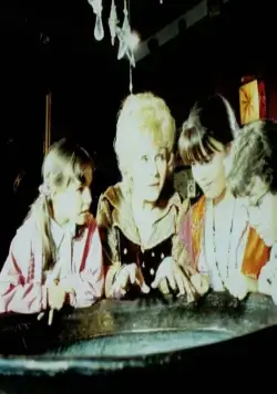 Кадр из Хэллоуинтаун (1998) Кадр 1 из фильма Хэллоуинтаун / Halloweentown (1998)