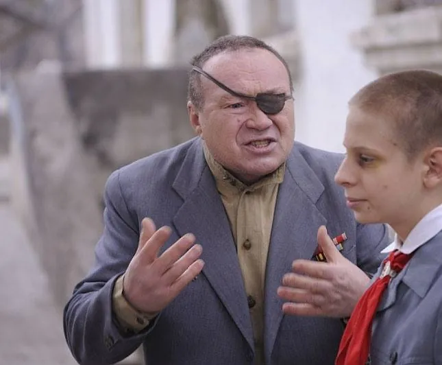 Кадр из Крест в круге (2009) Кадр 3 из сериала Крест в круге (2009)