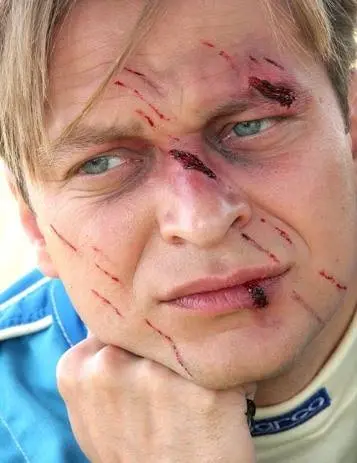 Кадр из Гонка за счастьем (2007) Кадр 2 из сериала Гонка за счастьем (2007)