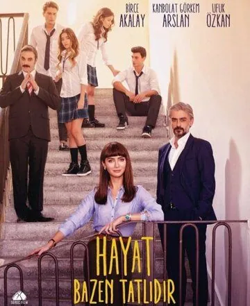 Постер: Иногда жизнь прекрасна / Hayat Bazen Tatlidir (2016)