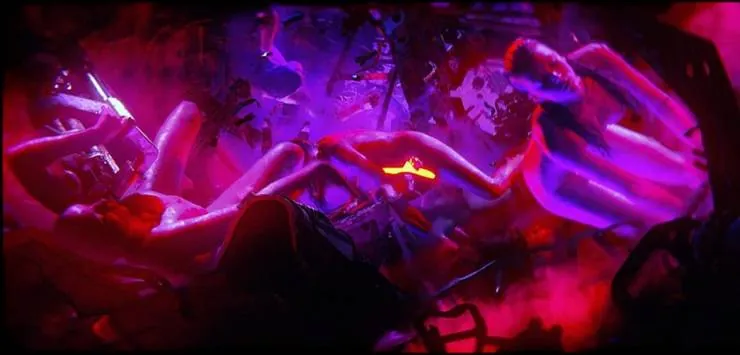 Кадр из Кровавые машины (2019) Кадр 1 из фильма Кровавые машины / Blood Machines (2019)
