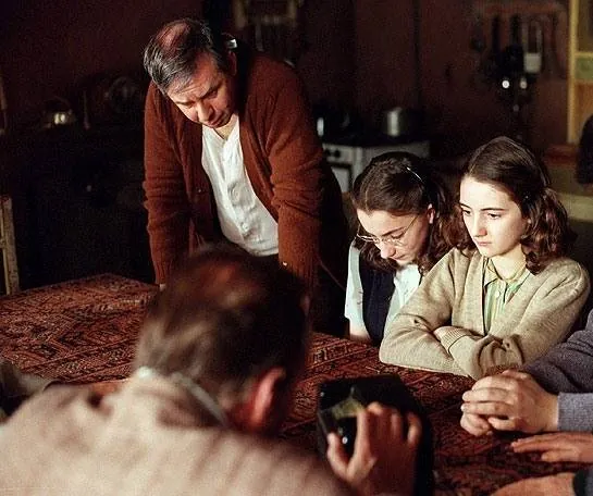 Кадр из Анна Франк (2001) Кадр 3 из фильма Анна Франк / Anne Frank: The Whole Story (2001)