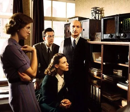 Кадр из Анна Франк (2001) Кадр 2 из фильма Анна Франк / Anne Frank: The Whole Story (2001)