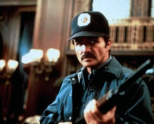 Кадр из олицейский по найму (1987) Кадр 2 из фильма олицейский по найму / Rent-a-Cop (1987)