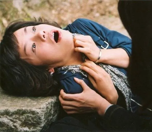 Кадр из Привидение (2004) Кадр 2 из фильма Привидение / Ryeong (2004)