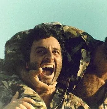 Кадр из Аванти пополо (1986) Кадр 2 из фильма Аванти пополо / Avanti popolo (1986)
