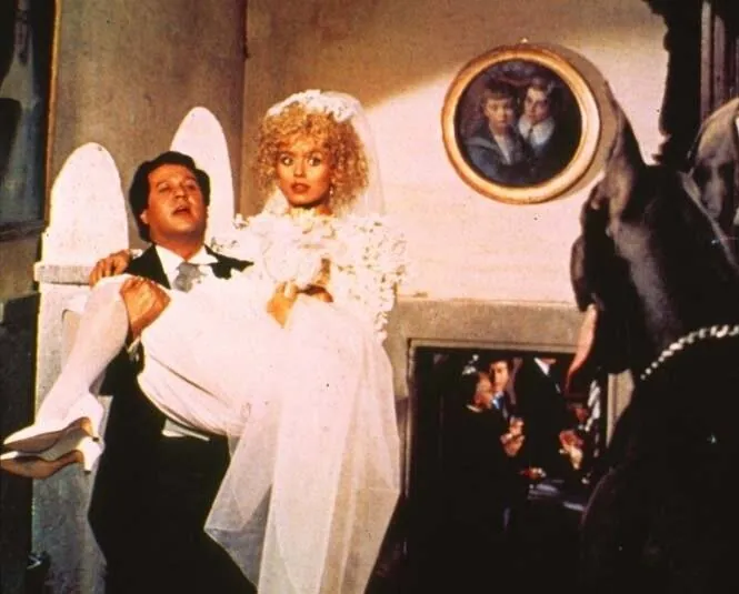 Кадр из Заколдованный дом (1982) Кадр 1 из фильма Заколдованный дом / La casa stregata (1982)