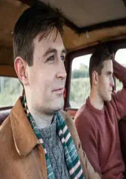 Кадр из Мужчина в оранжевой рубашке (2017) Кадр 1 из сериала Мужчина в оранжевой рубашке / Man in an Orange Shirt (2017)