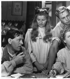Кадр из Я помню маму (1948) Кадр 1 из фильма Я помню маму / I Remember Mama (1948)