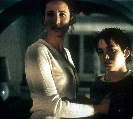 Кадр из Гиностра (2002) Кадр 2 из фильма Гиностра / Ginostra (2002)