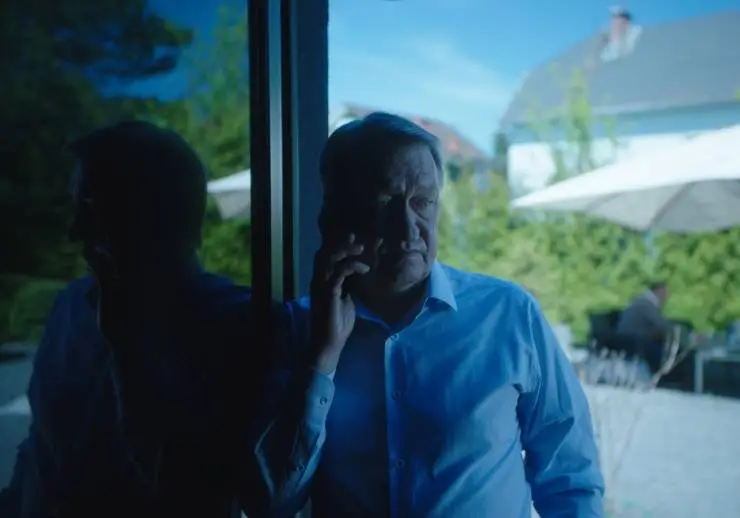 Кадр из Оффлайн (2022) Кадр 3 из сериала Оффлайн (2022)