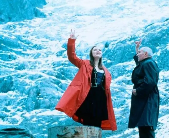 Кадр из Березина, или Последние дни Швейцарии (1999) Кадр 3 из фильма Березина, или Последние дни Швейцарии / Beresina oder Die letzten Tage der Schweiz (1999)