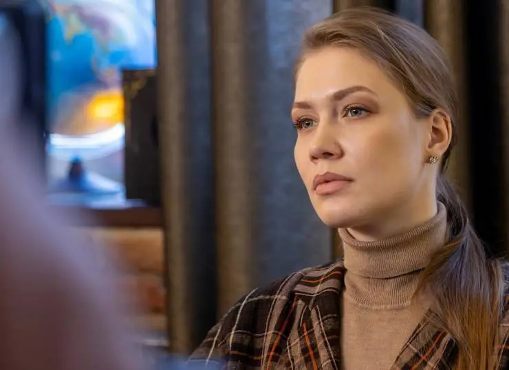 Кадр из Блонды (2024) Кадр 1 из сериала Блонды (2024)