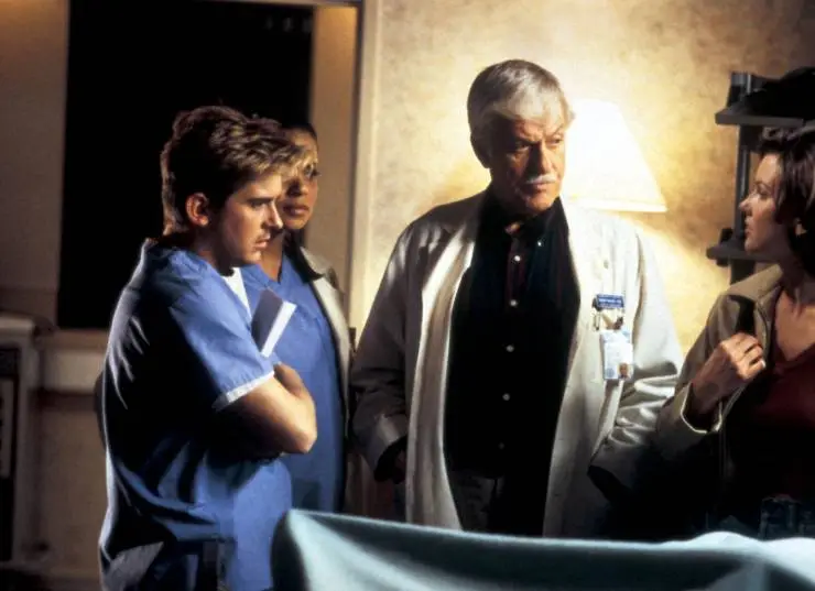 Кадр из Диагноз: Убийство (1993) Кадр 1 из сериала Диагноз: Убийство / Diagnosis Murder (1993)