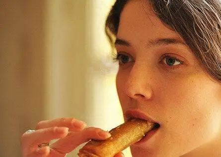 Кадр из Медовая сигара (2020) Кадр 1 из фильма Медовая сигара / Cigare au miel (2020)