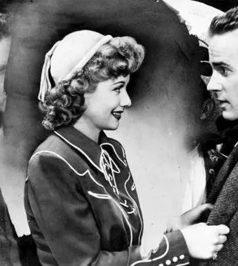 Кадр из Слишком много девушек (1940) Кадр 1 из фильма Слишком много девушек / Too Many Girls (1940)