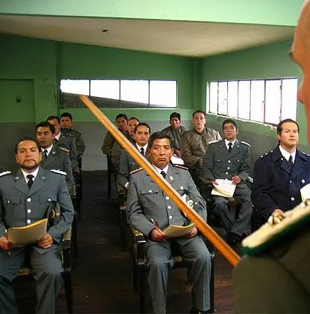 Кадр из Облава на палача (2008) Кадр 2 из фильма Облава на палача / La traque (2008)