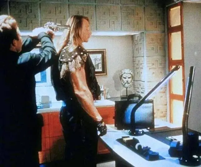 Кадр из Киберзона (1995) Кадр 1 из фильма Киберзона / Droid Gunner (1995)