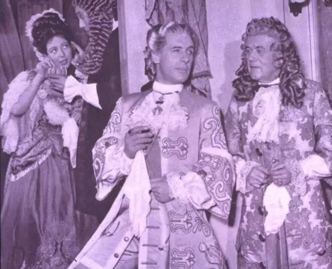Кадр из Золотая карета (1952) Кадр 2 из фильма Золотая карета / Le carrosse d'or (1952)