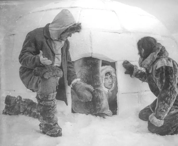 Кадр из Нанук с Севера (1922) Кадр 2 из фильма Нанук с Севера / Nanook of the North (1922)