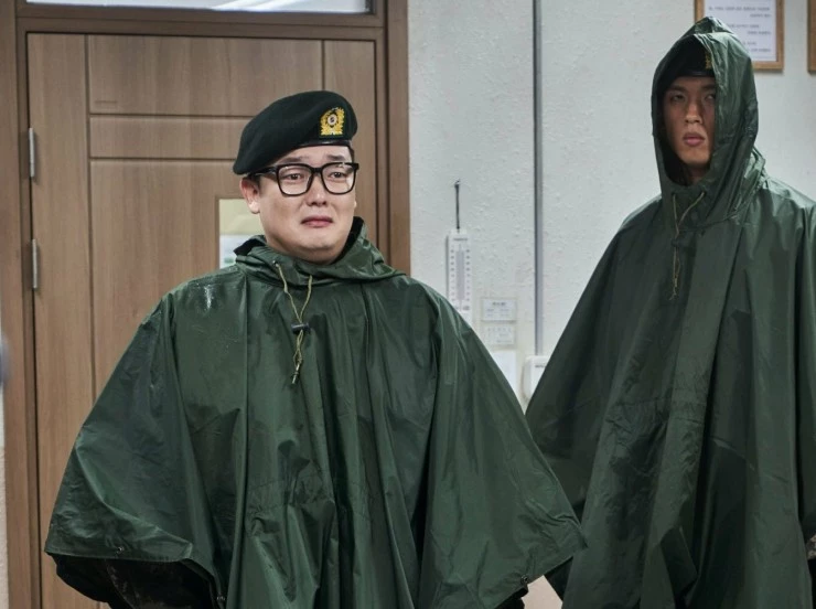 Кадр из Новый рекрут (2022) Кадр 3 из фильма Новый рекрут / Sinbyeong (2022)