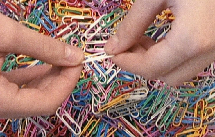 Кадр из Скрепки (2004) Кадр 3 из фильма Скрепки / Paper Clips (2004)