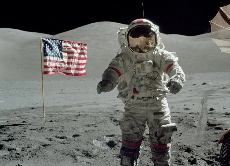 Кадр из Последний на Луне (2014) Кадр 1 из фильма Последний на Луне / The Last Man on the Moon (2014)
