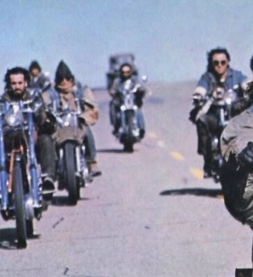 Кадр из Оборотни на колесах (1971) Кадр 1 из фильма Оборотни на колесах / Werewolves on Wheels (1971)