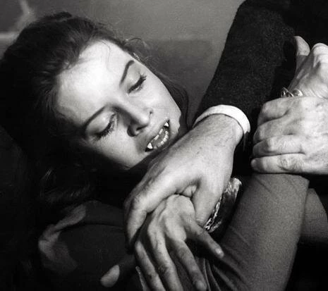 Кадр из Поцелуй вампира (1963) Кадр 2 из фильма Поцелуй вампира / The Kiss of the Vampire (1963)