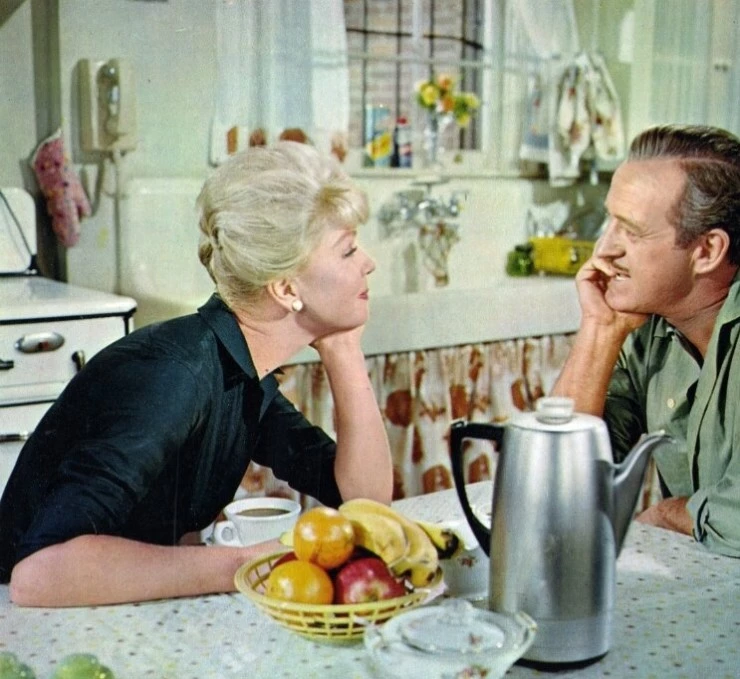 Кадр из Пожалуйста, не ешь маргаритки! (1960) Кадр 3 из фильма Пожалуйста, не ешь маргаритки! / Please Don't Eat the Daisies (1960)