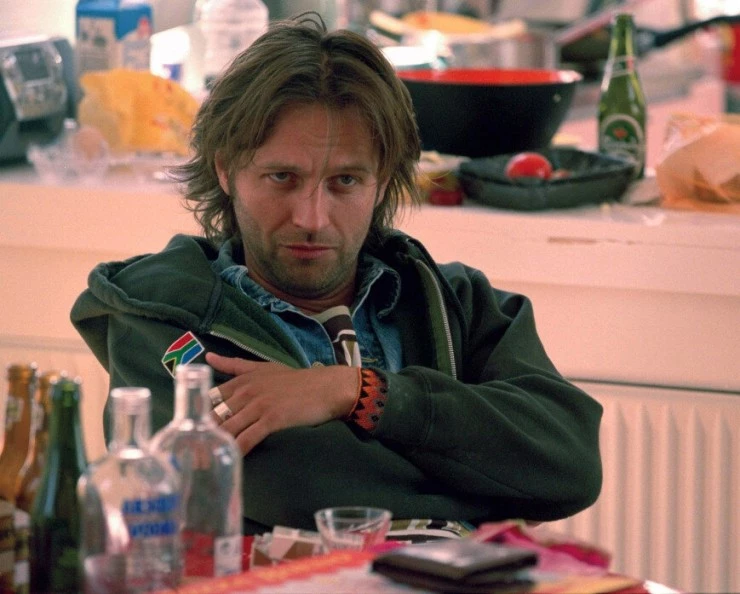 Кадр из Взгляни налево - увидишь шведа (2003) Кадр 3 из фильма Взгляни налево - увидишь шведа / Se til venstre, der er en svensker (2003)