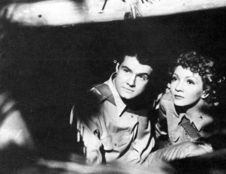 Кадр из Сквозь горе, тоску и утраты (1943) Кадр 2 из фильма Сквозь горе, тоску и утраты / So Proudly We Hail! (1943)